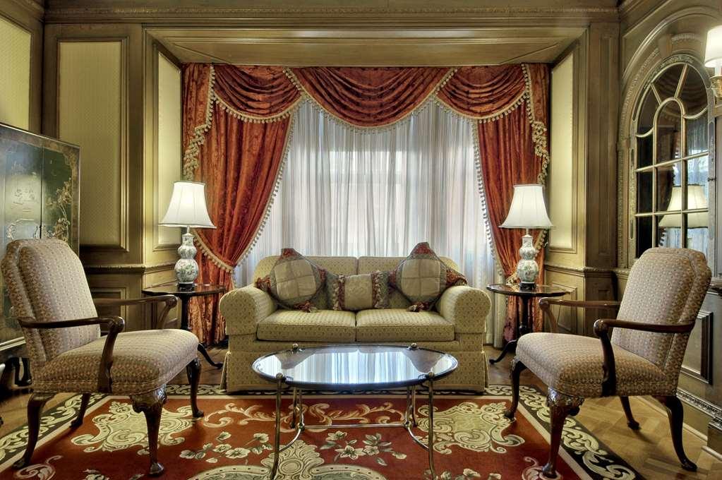 Fairmont Chateau Laurier Ottawa Room photo